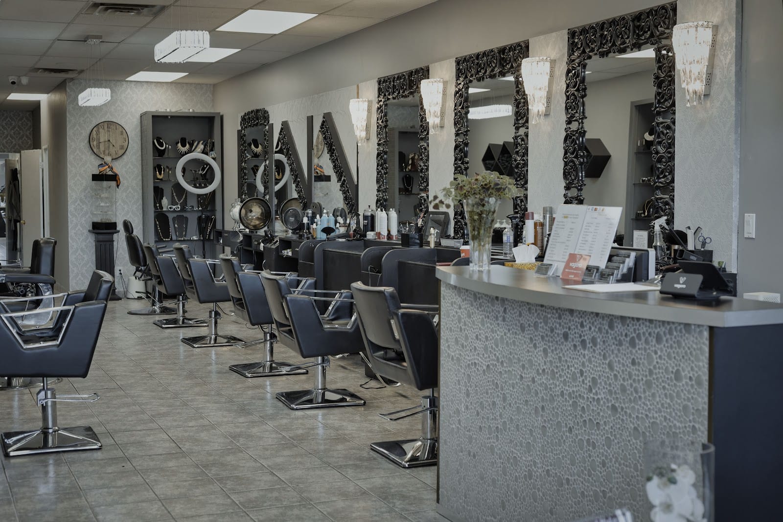 Superstar Hair Studio, photo 2