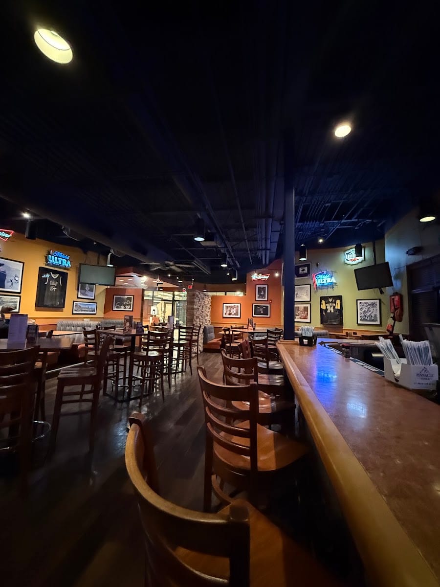 Boston's Pizza Restaurant & Sports Bar, photo 4