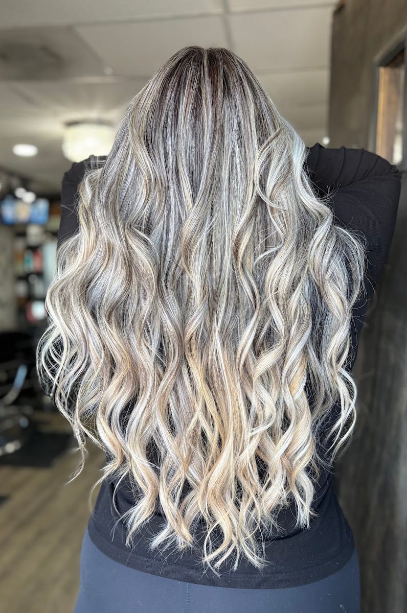 A LA MODA HAIR SALON, photo 4