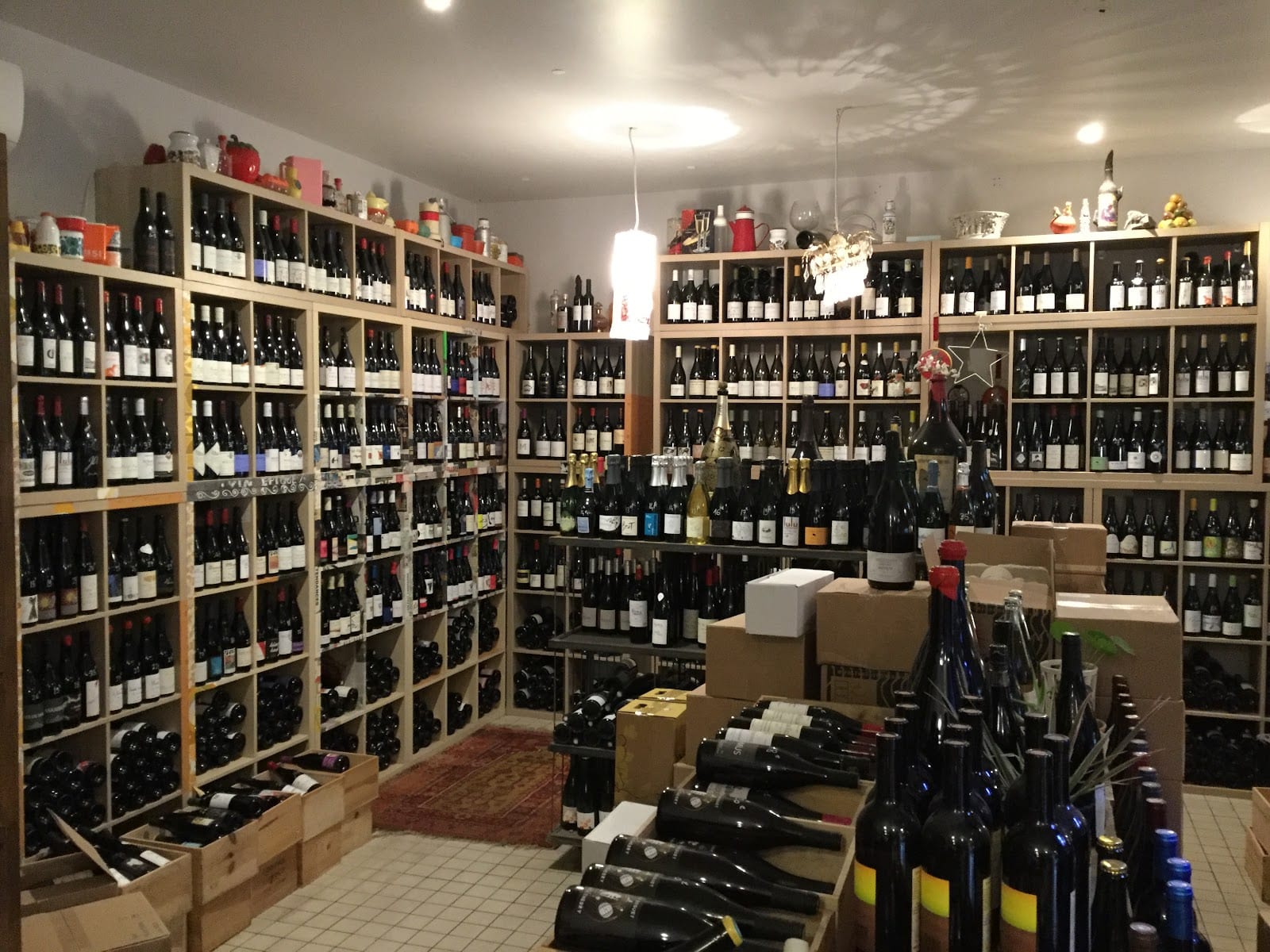 Delicatessen cave