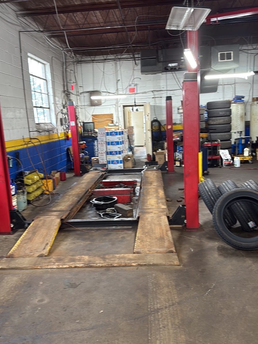 Richmond Hill Auto Repairs (리치몬드 힐 자동차 정비소)