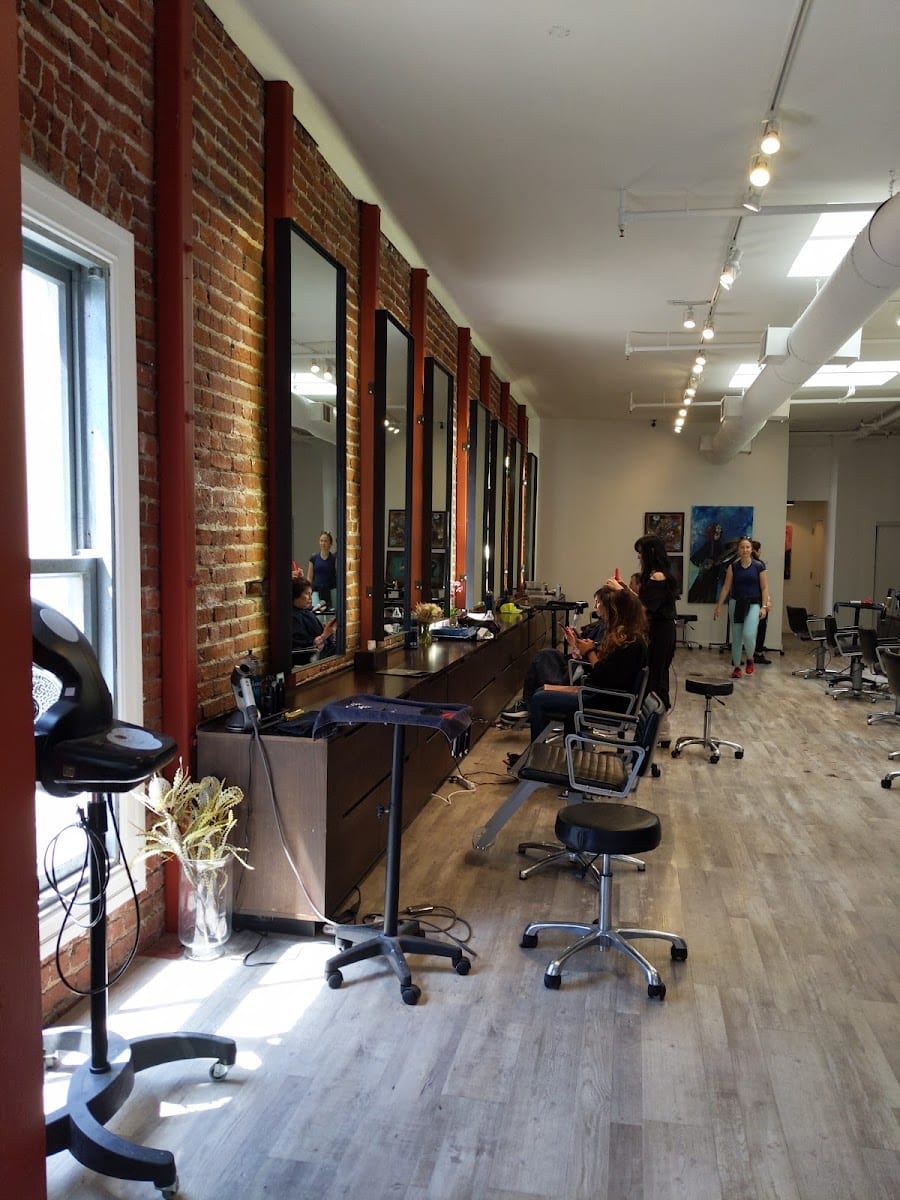 PATRICK EVAN SALON, photo 2