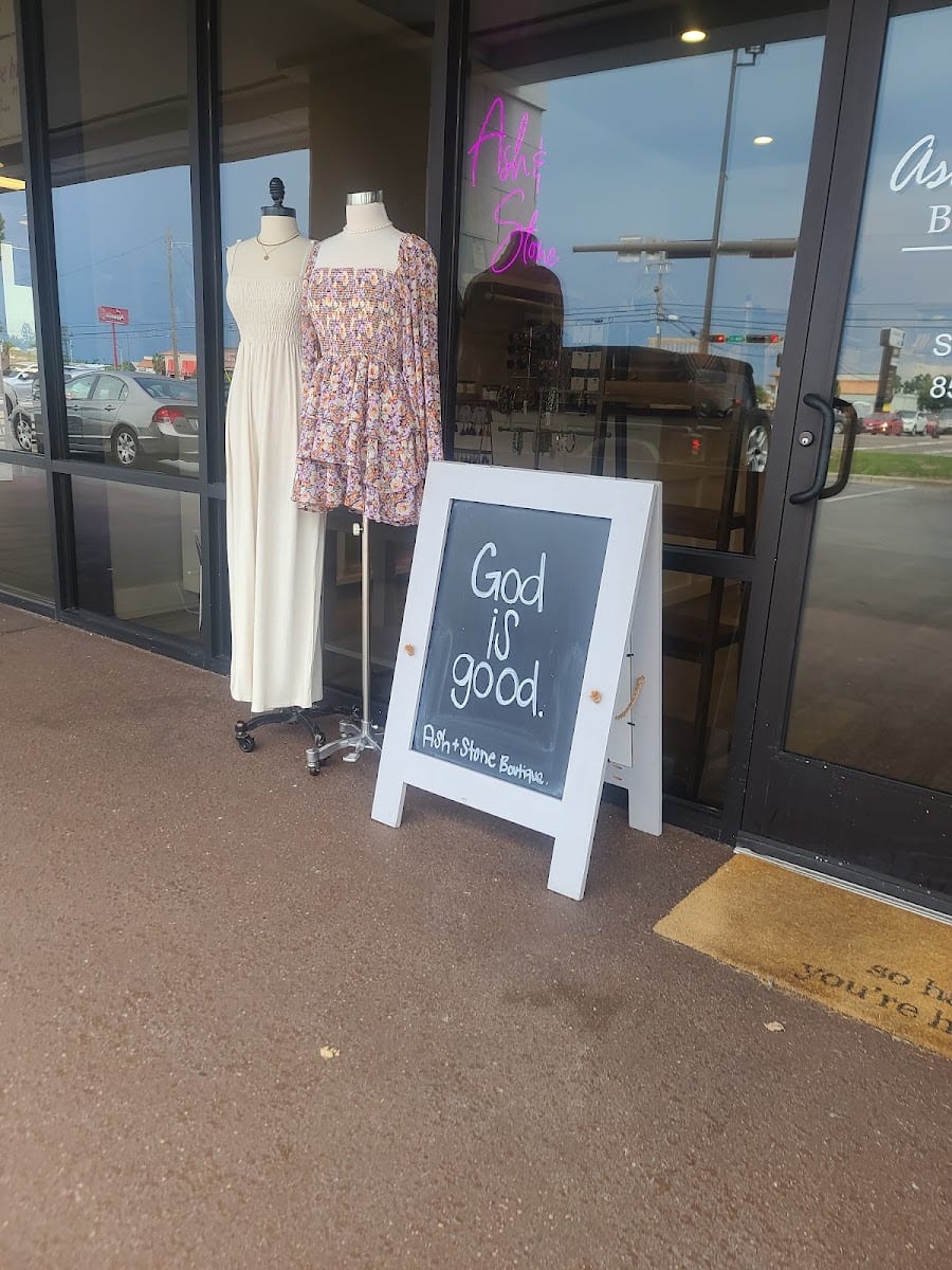Ash & Stone Boutique, photo 2