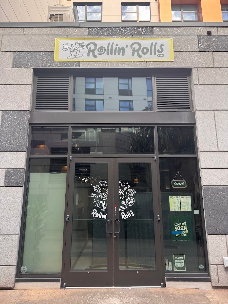 Rollin’ Rolls Cafe