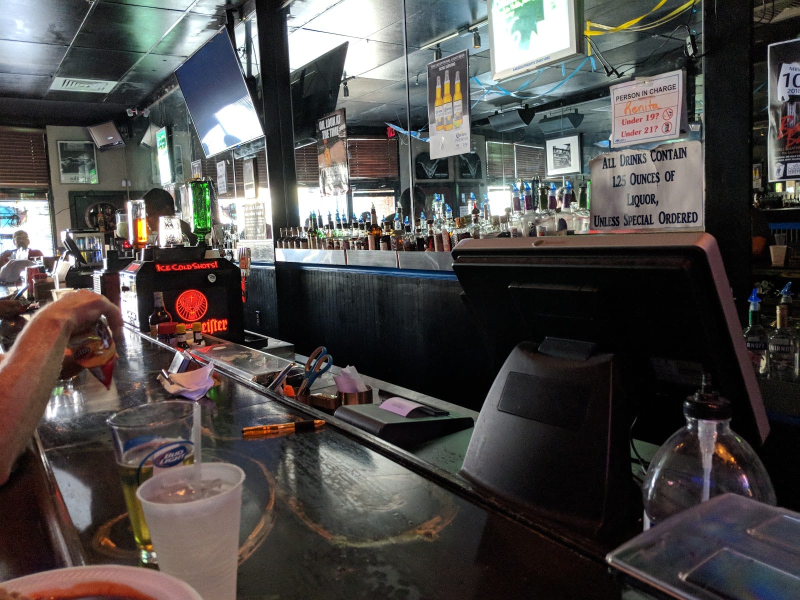 Flip Side Bar & Patio, photo 4