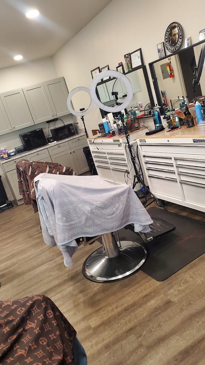 JTs BARBER SHOP / PROJECT CUTZ