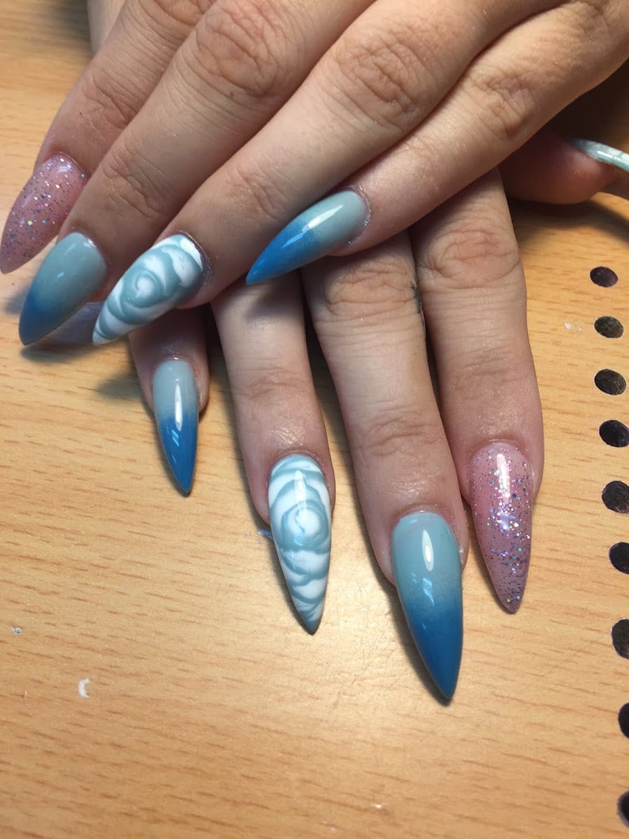A B Nails, photo 3