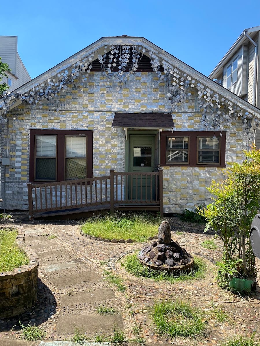 Beer Can House, photo 4