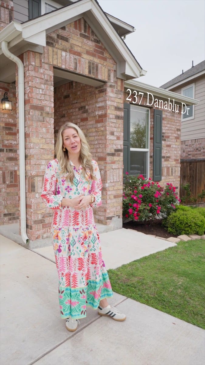 Round Rock Real Estate Agent, Lauren Schauer - Magnolia Realty, photo 3