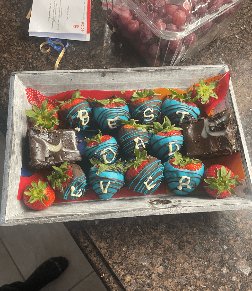 Edible Arrangements, photo 2