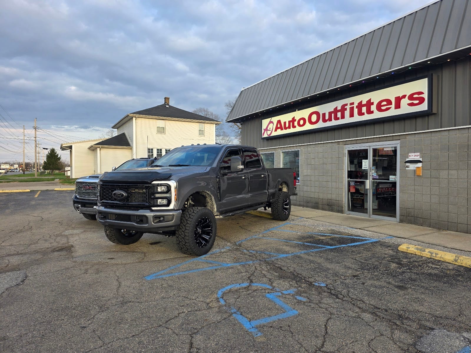 Auto Outfitters, photo 2