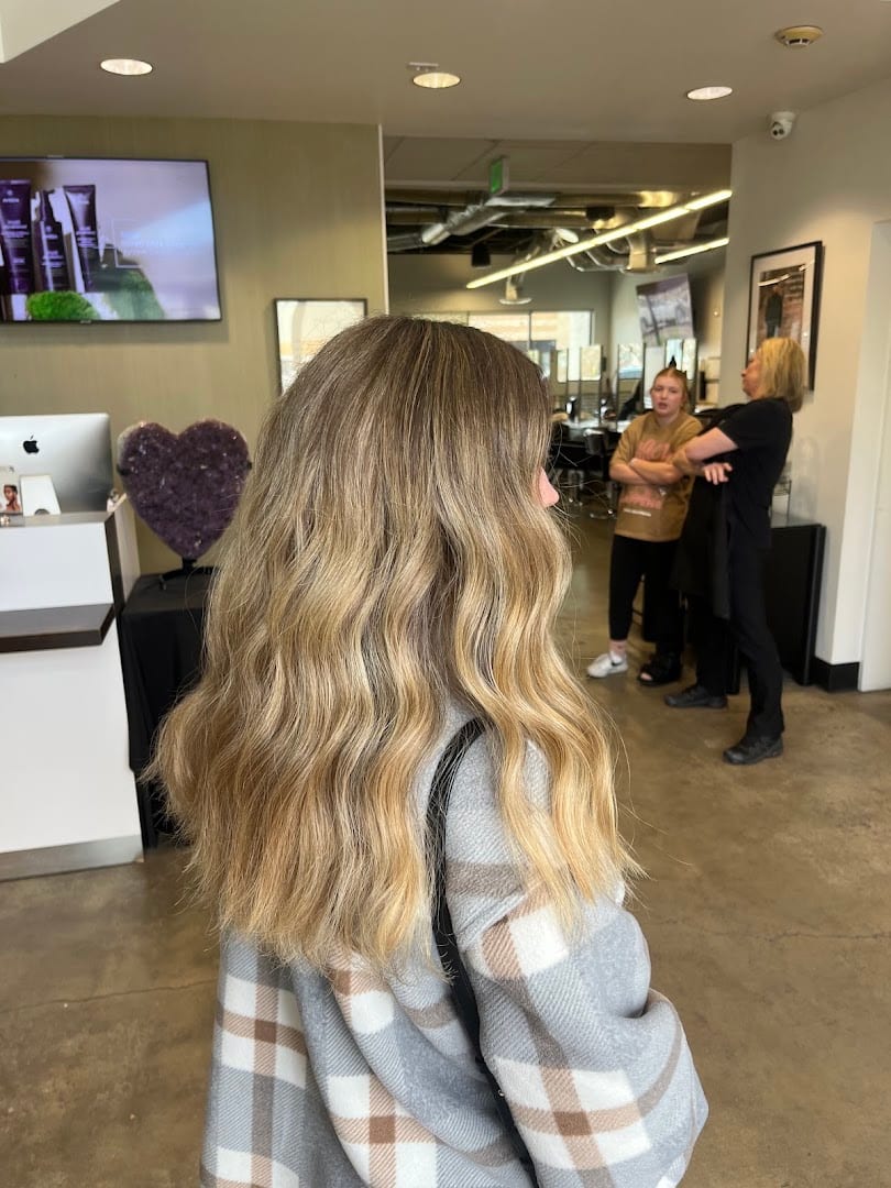Bella Mia Salon & Retail Center, photo 4