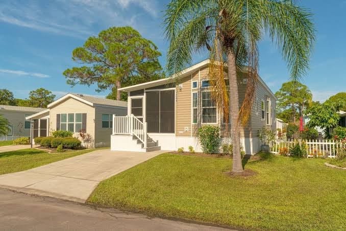 Landing | Stunning 2BD, Clubhouse, Gym