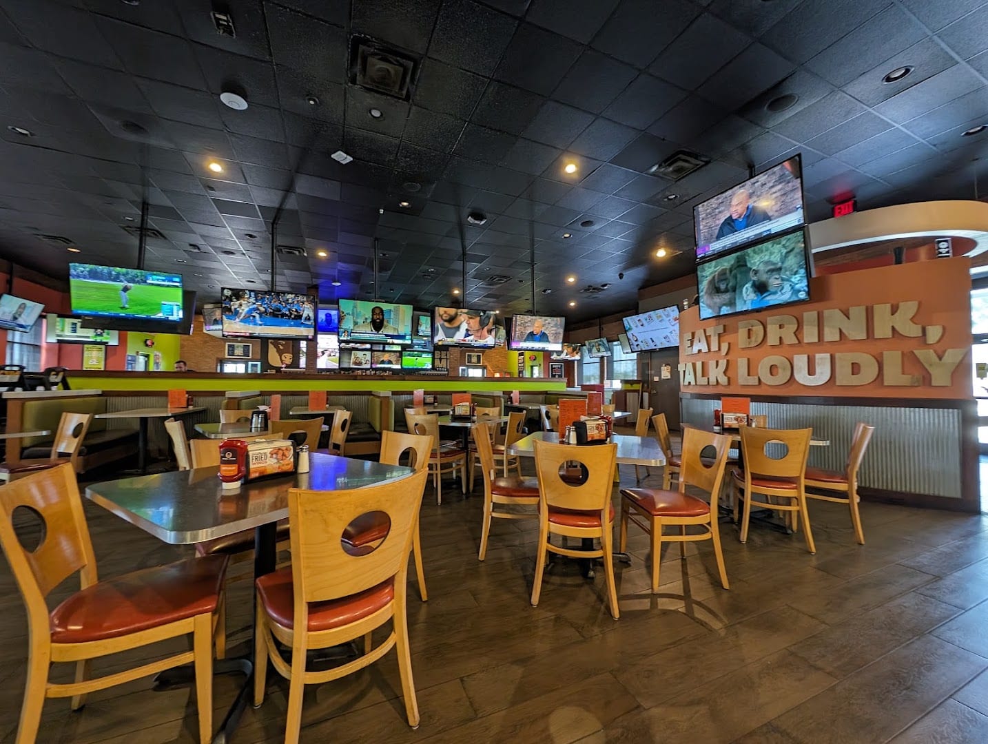Wings and Rings, photo 3