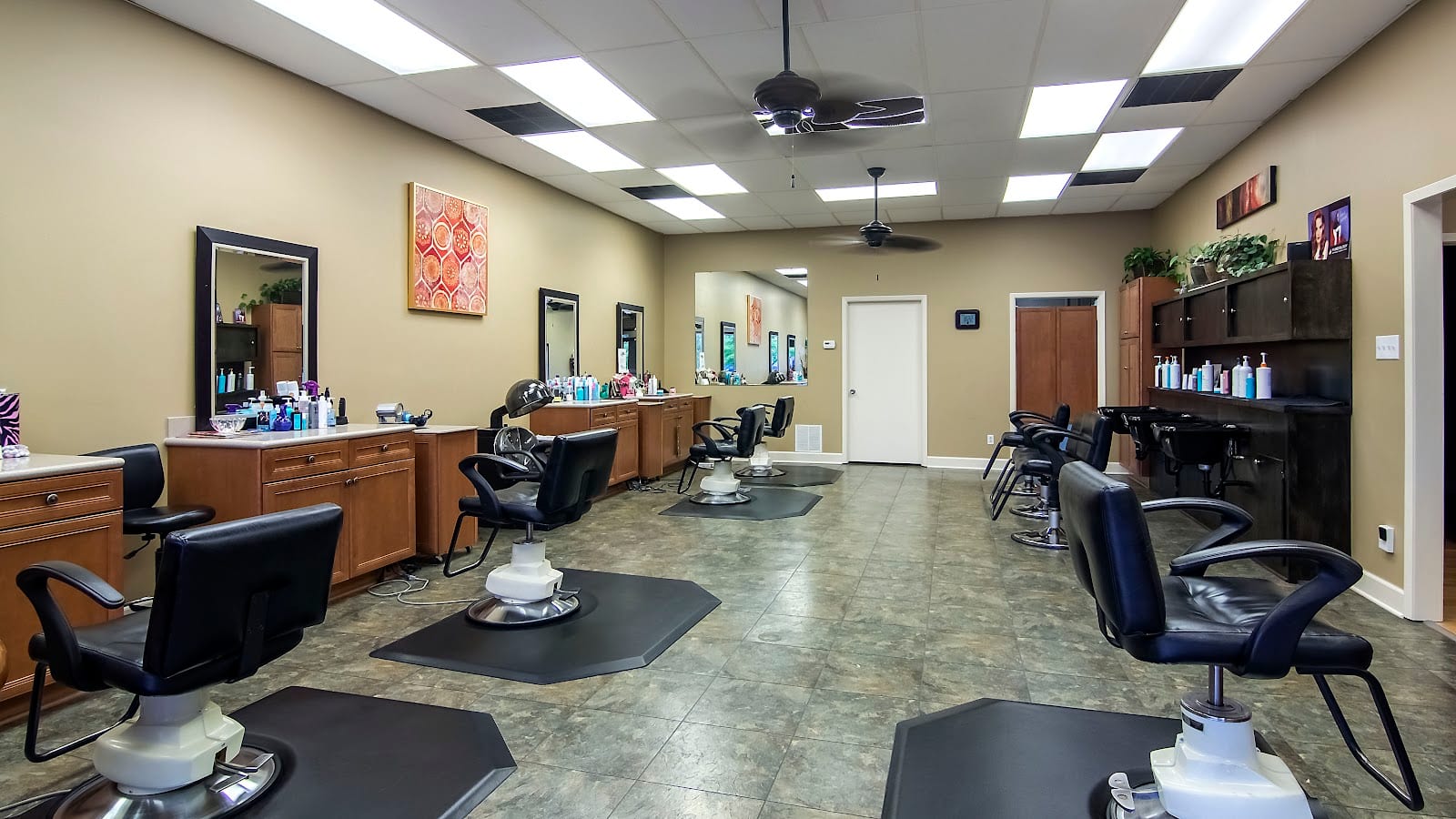 A Design & Color Salon