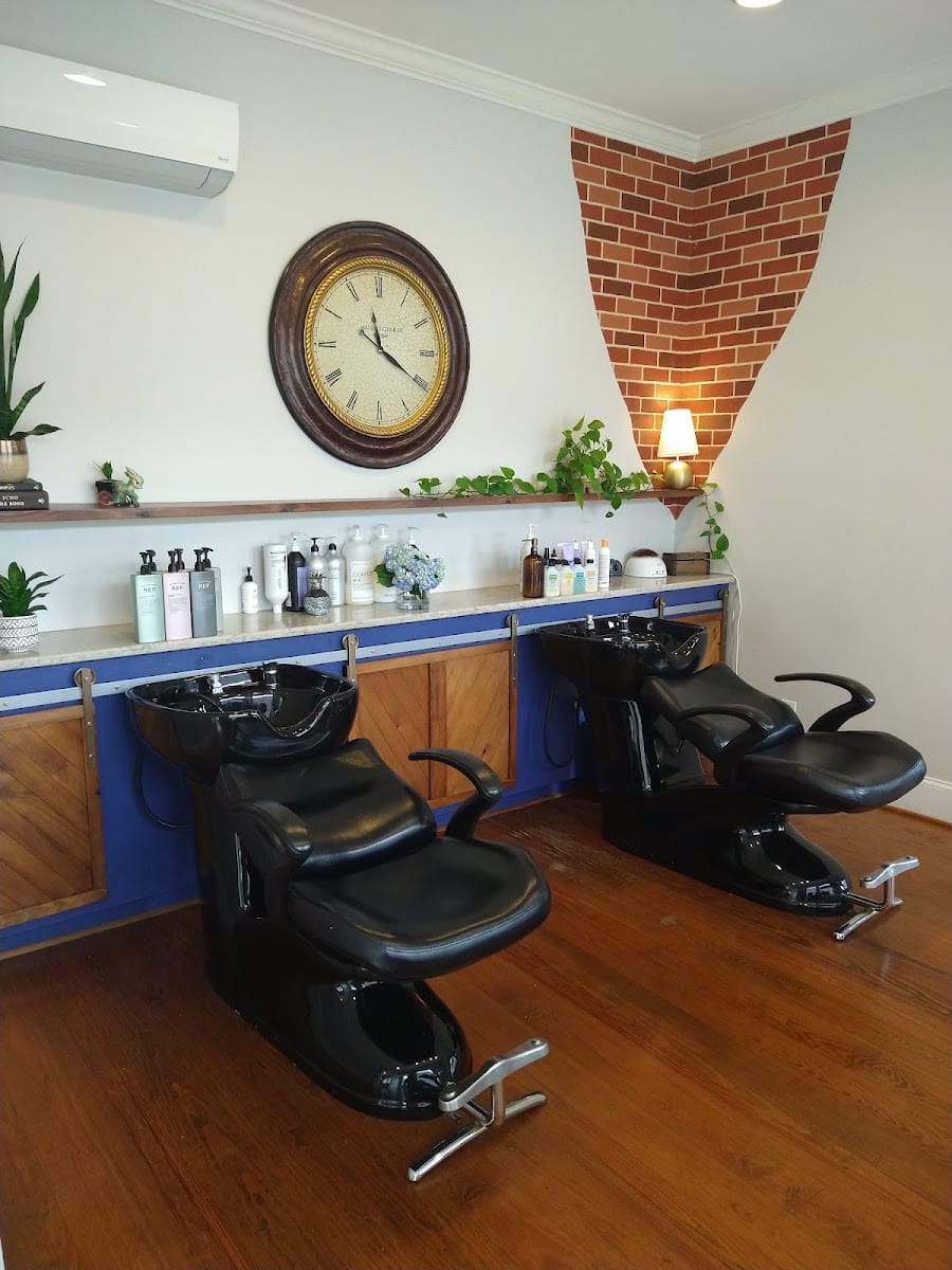 Capelli Salon of Rome Inc
