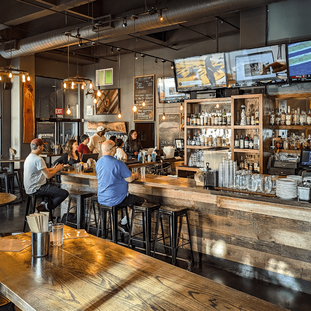 Hardwood Bar & Smokery, photo 2