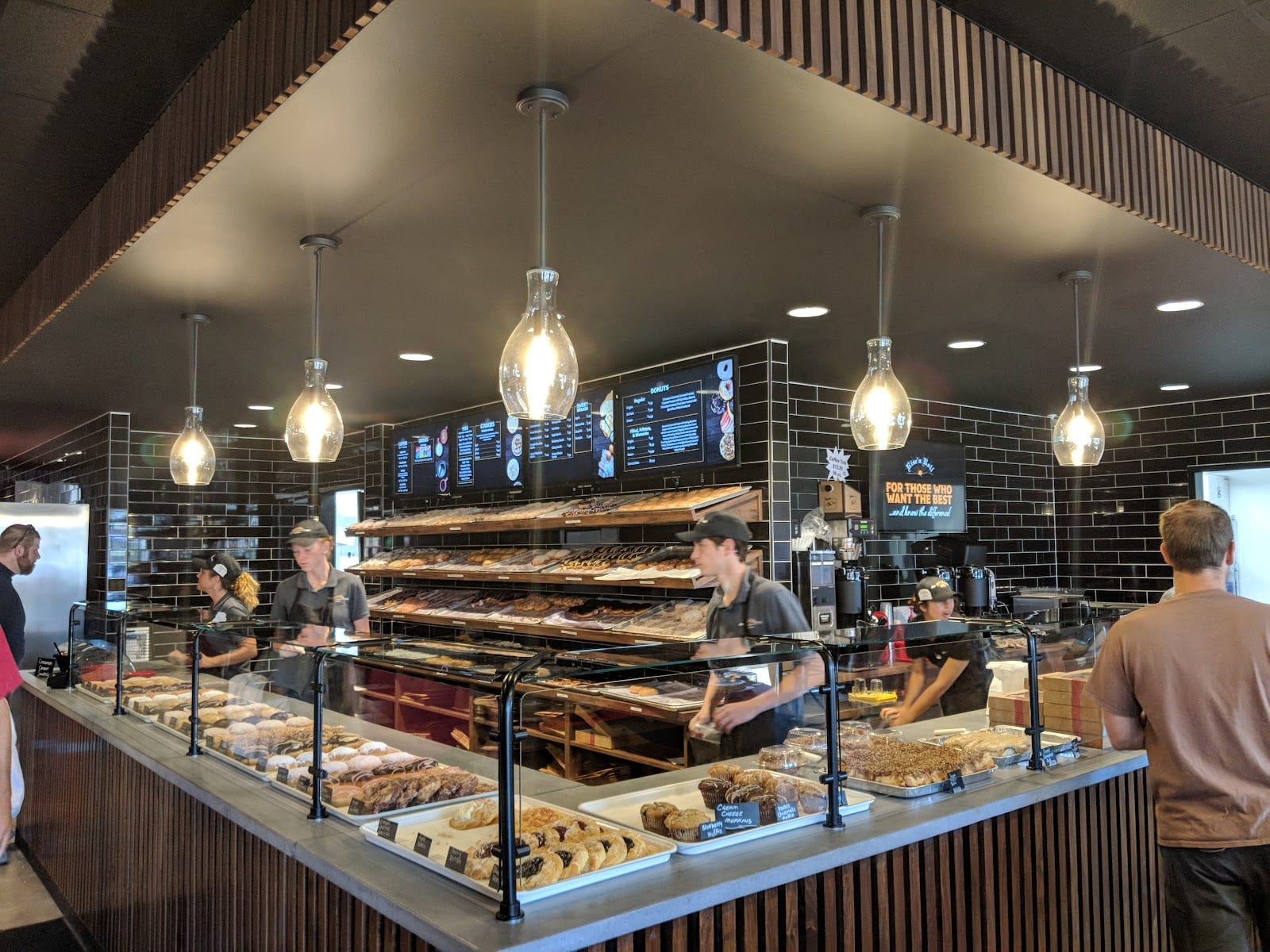 Rise'N Roll Bakery