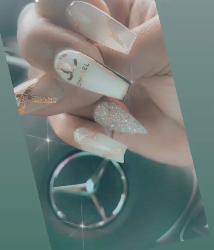 The K nail art