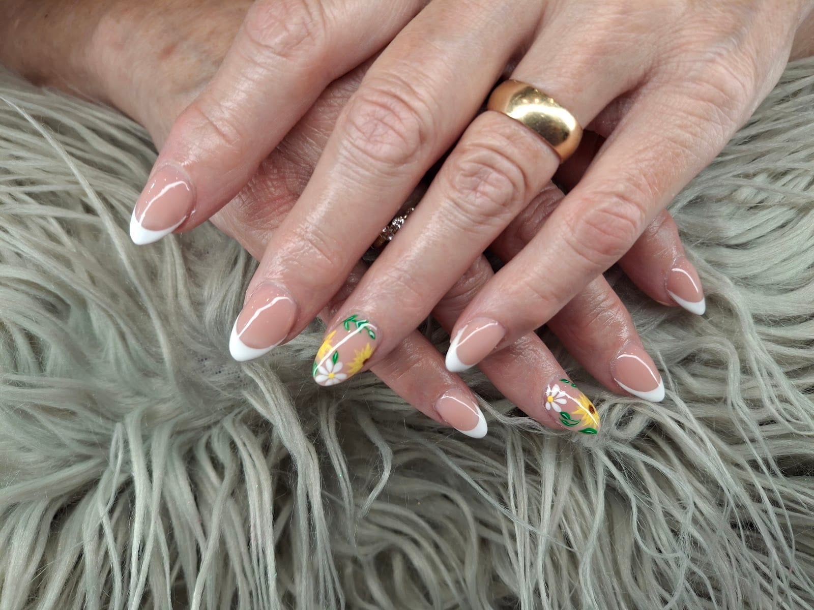 DB Nails and Spa Lubbock