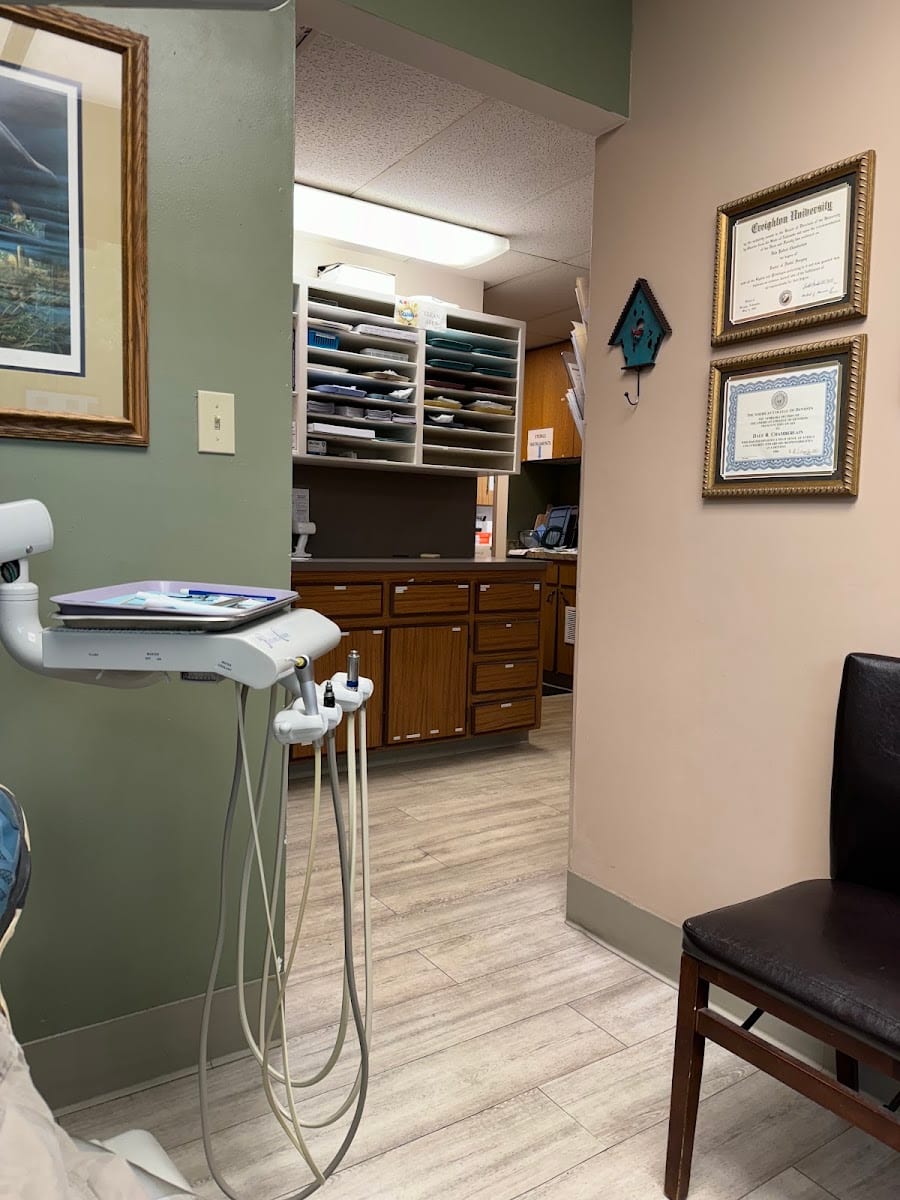 Chamberlain Dental.