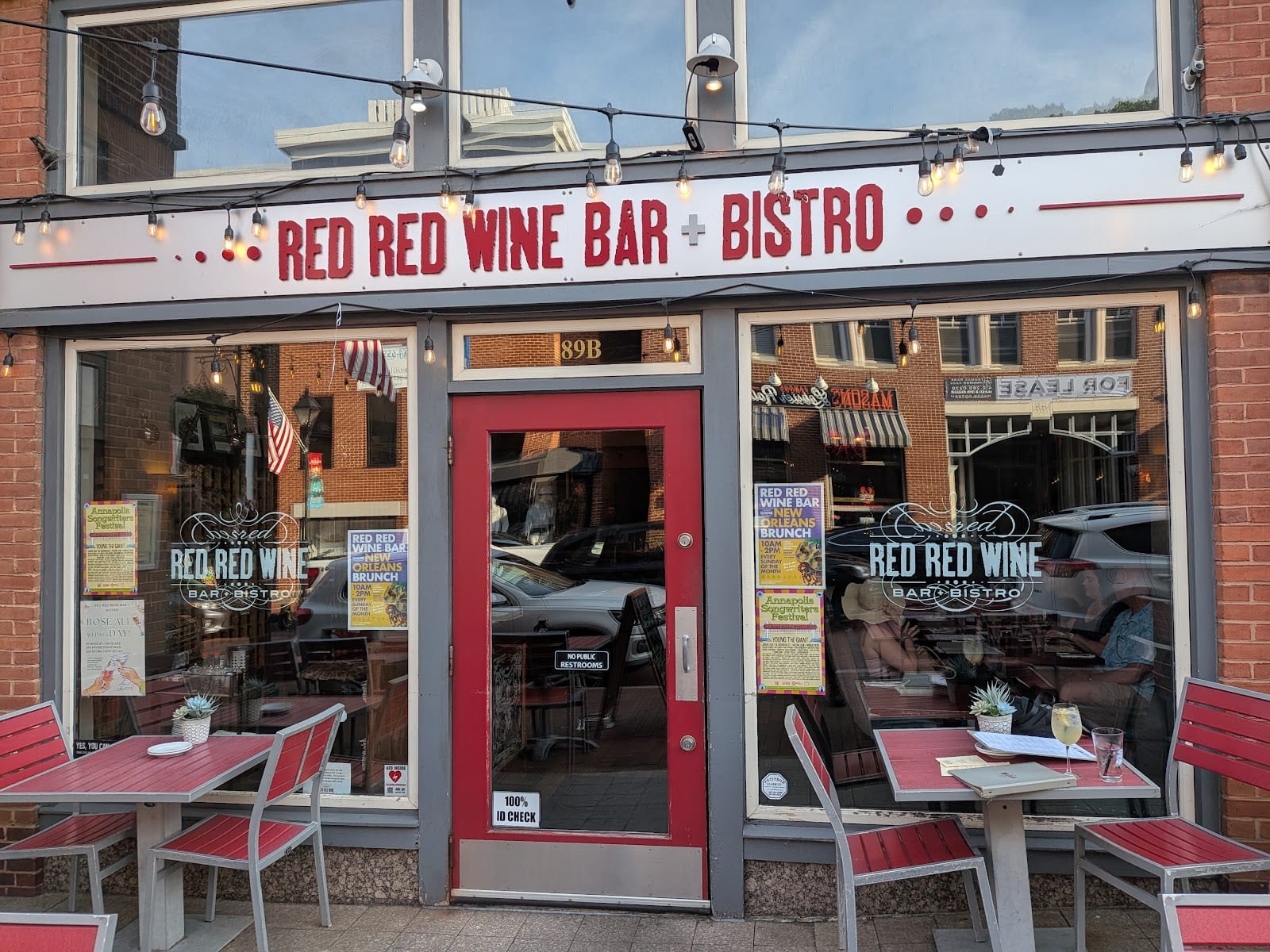 Red Red Wine Bar + Bistro