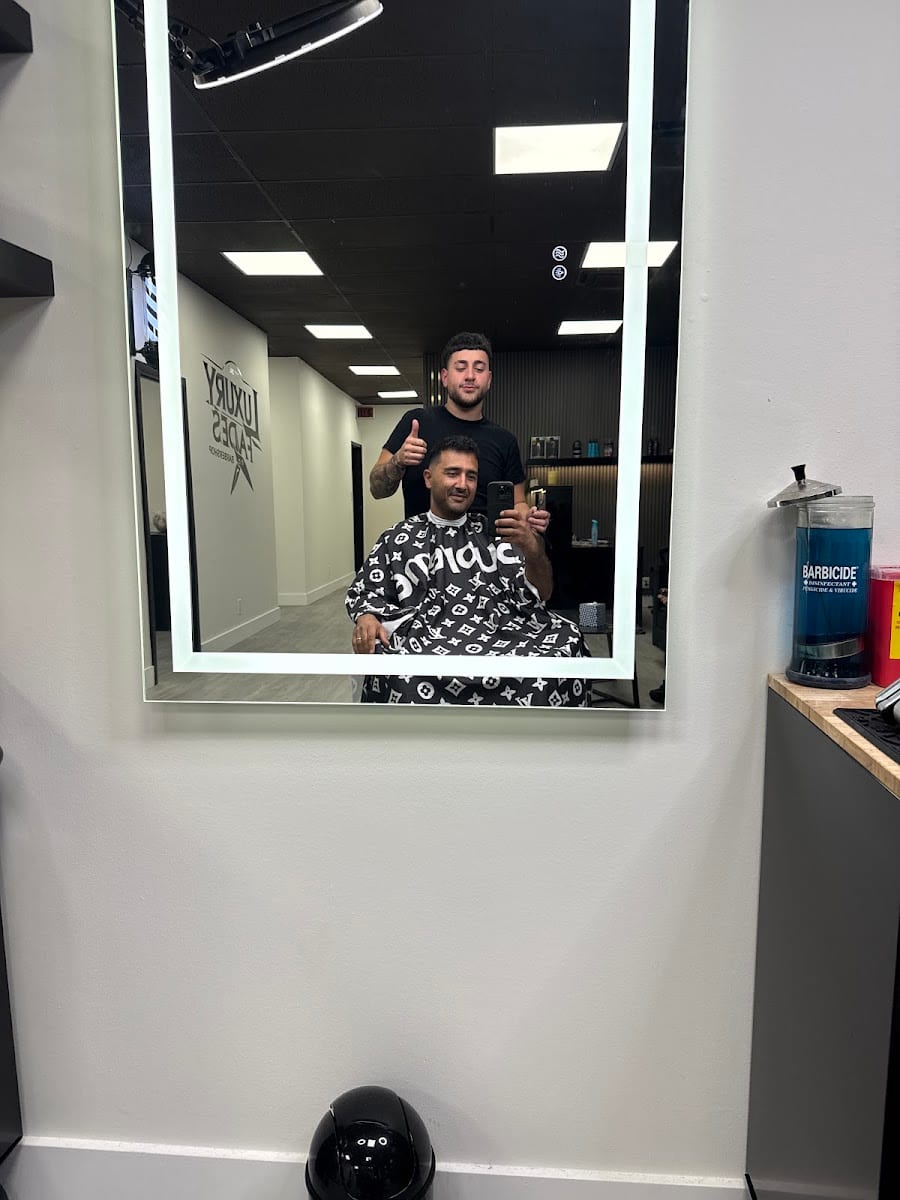 Luxury Fades Barbershop, photo 4
