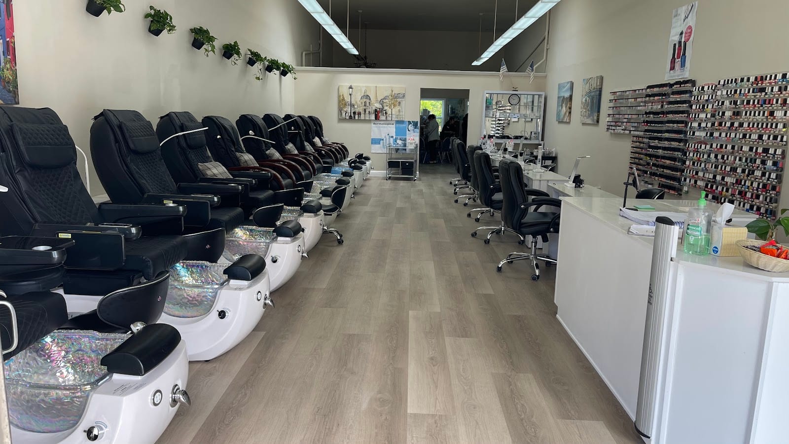 Lux Nails and Spa, photo 4