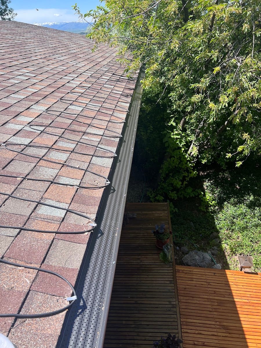 White Buffalo Window Cleaning, photo 3