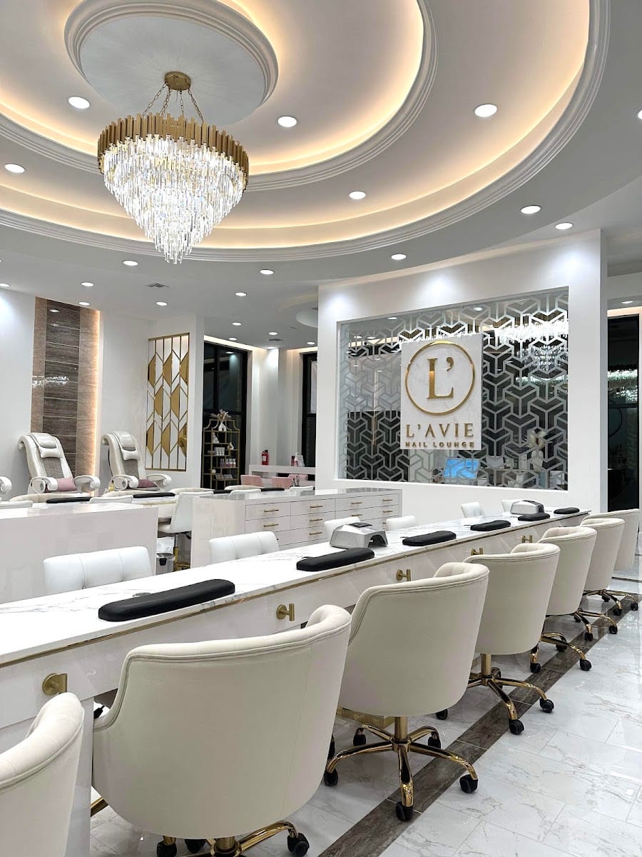 L’avie Nail Lounge