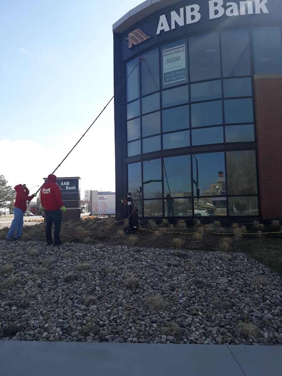Fish Window Cleaning, photo 4