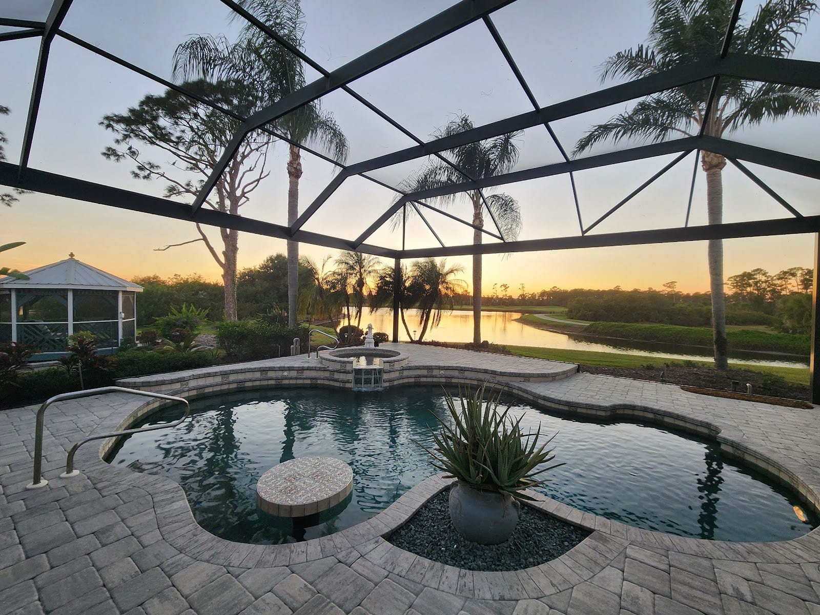 Tammy Cline, PA, Broker Associate - Coldwell Banker Sunstar Realty - Florida Real Estate