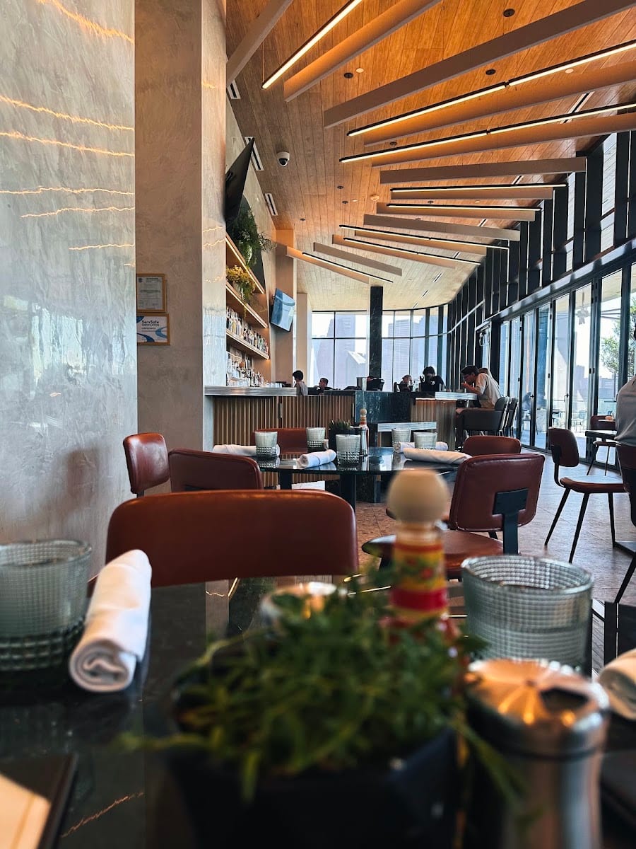 Sol7 Restaurant & Bar