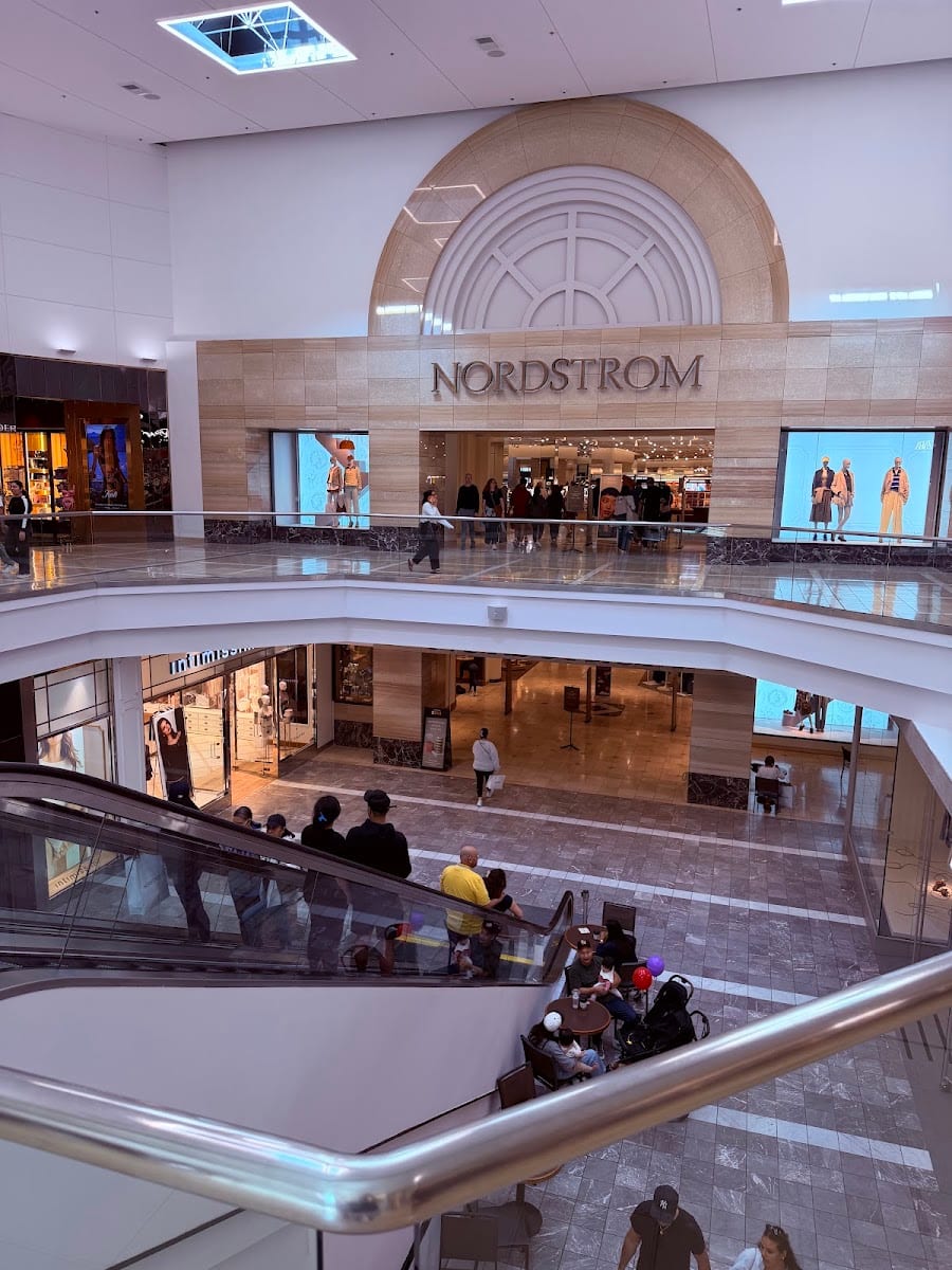 Westfield Garden State Plaza, photo 4