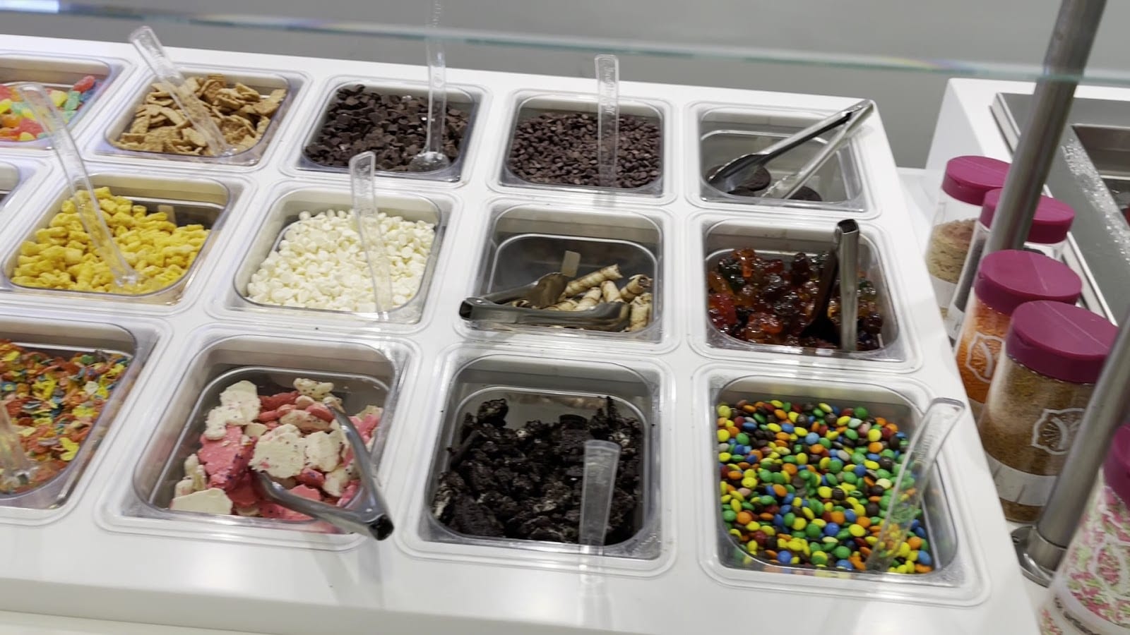 Yogurtland Anaheim Katella, photo 3