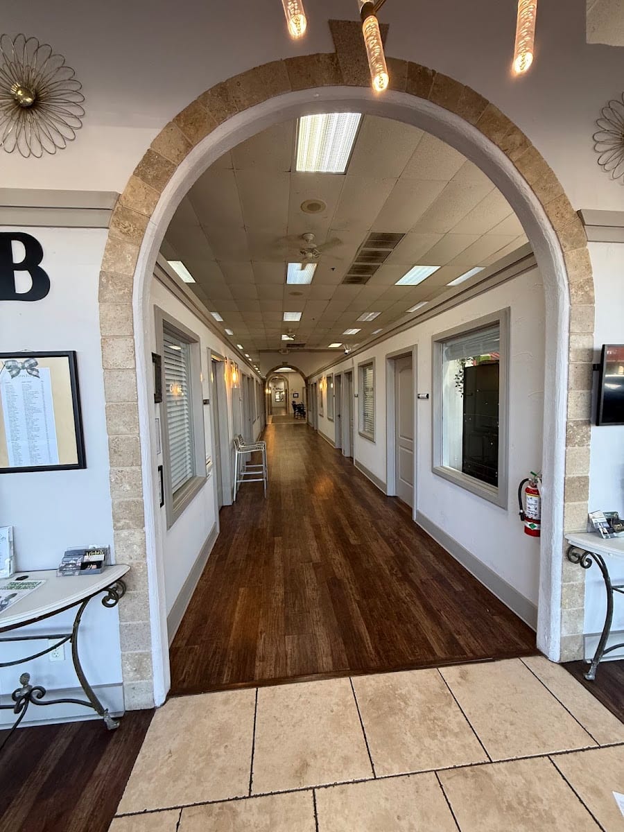 Courtyard Salon Suites
