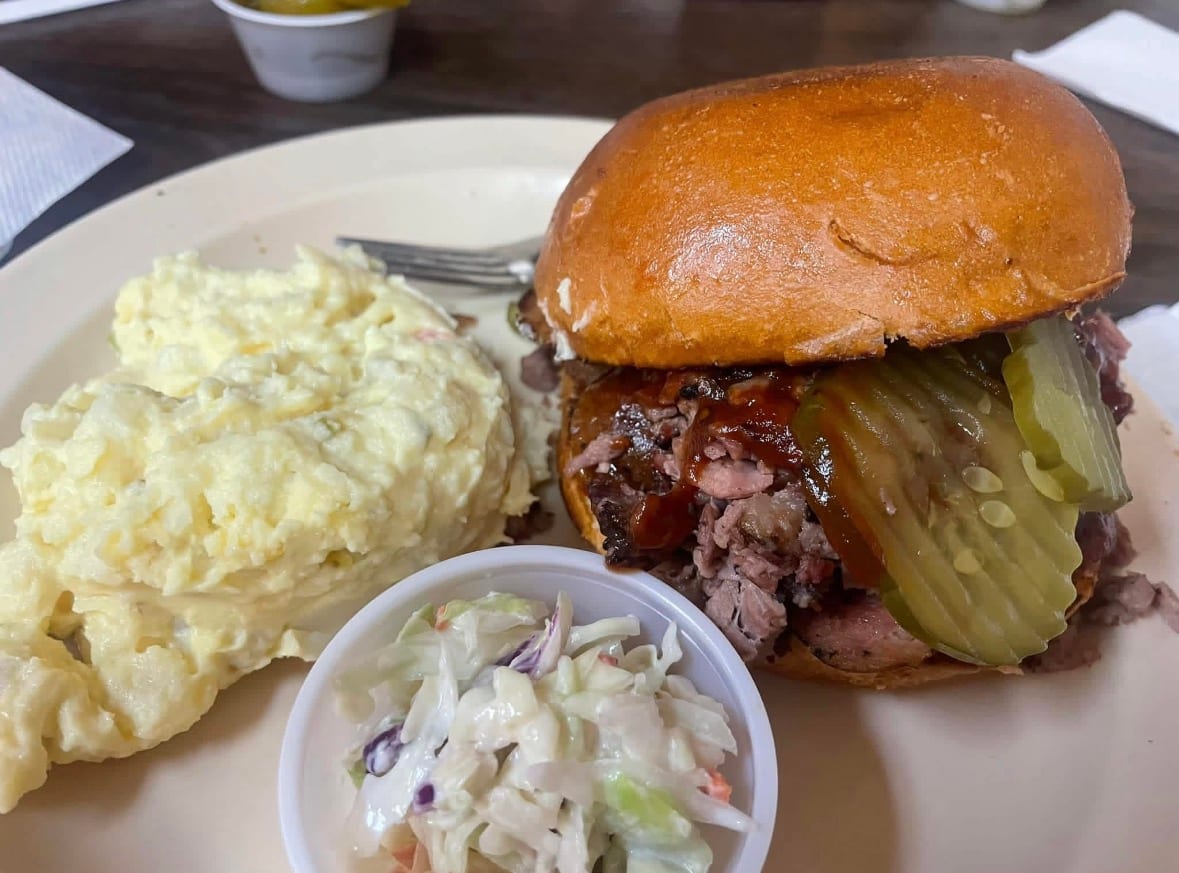 Chopped And Sliced BBQ Restaurant, photo 3