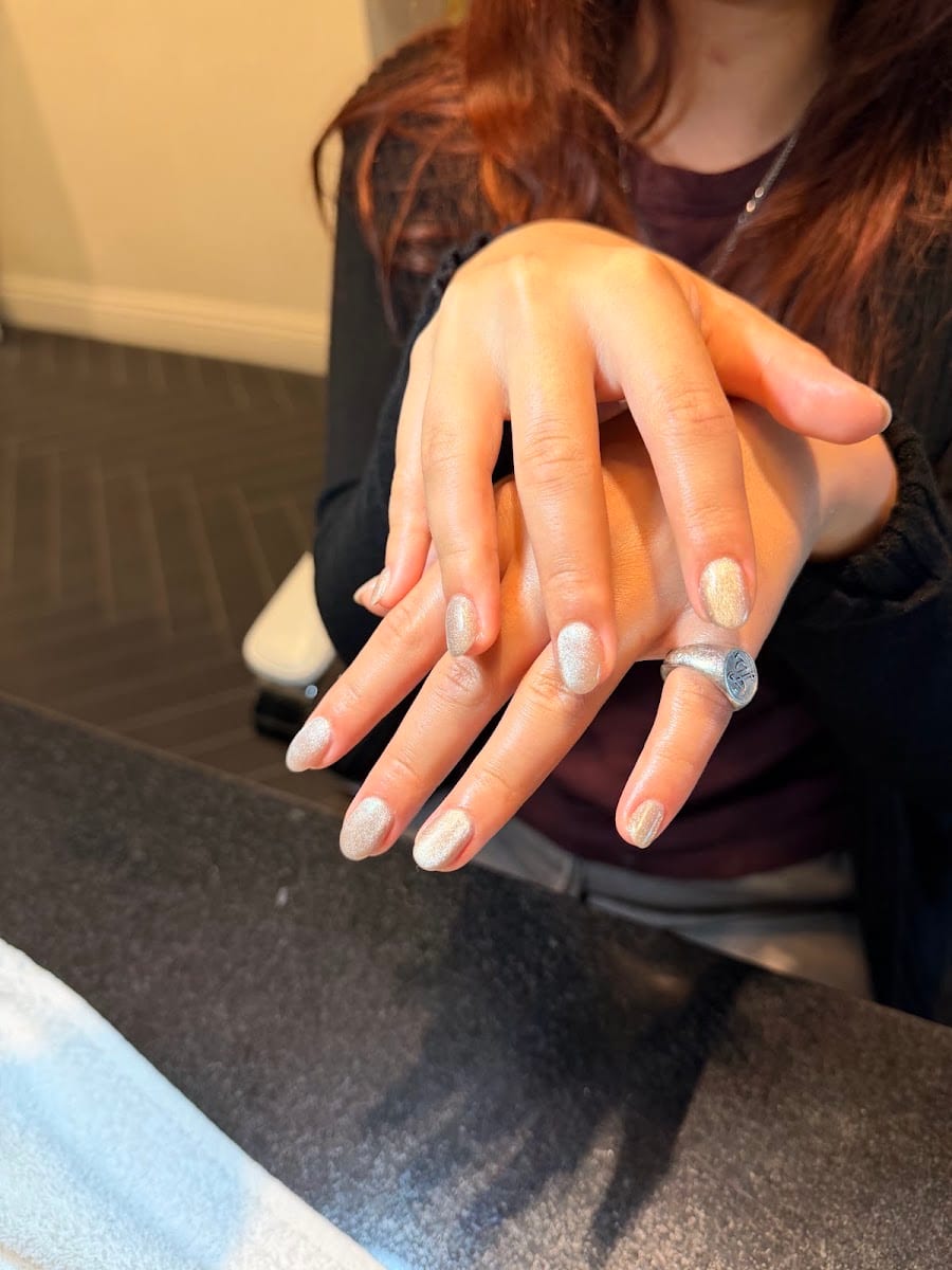 Nails on Bayside Salon and Spa