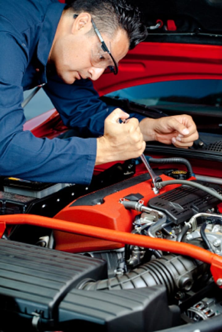 Courts Auto Service and body, photo 3