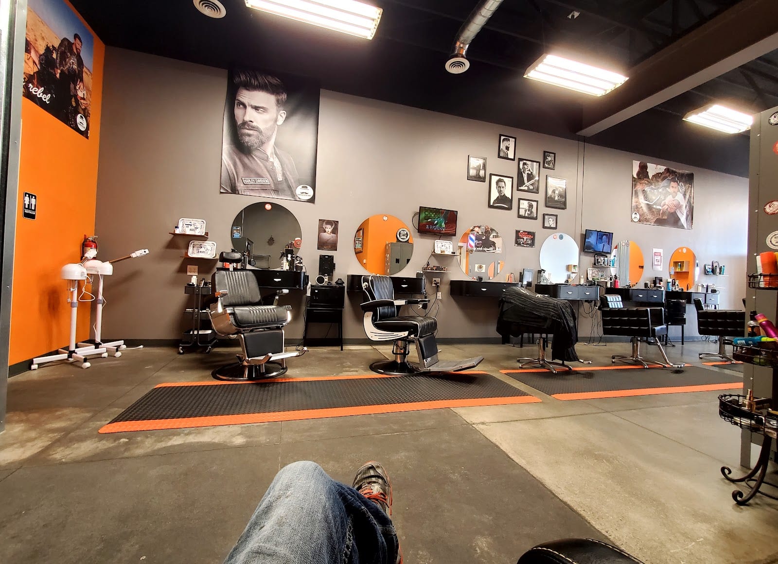 HAIRCUTS INC, photo 4