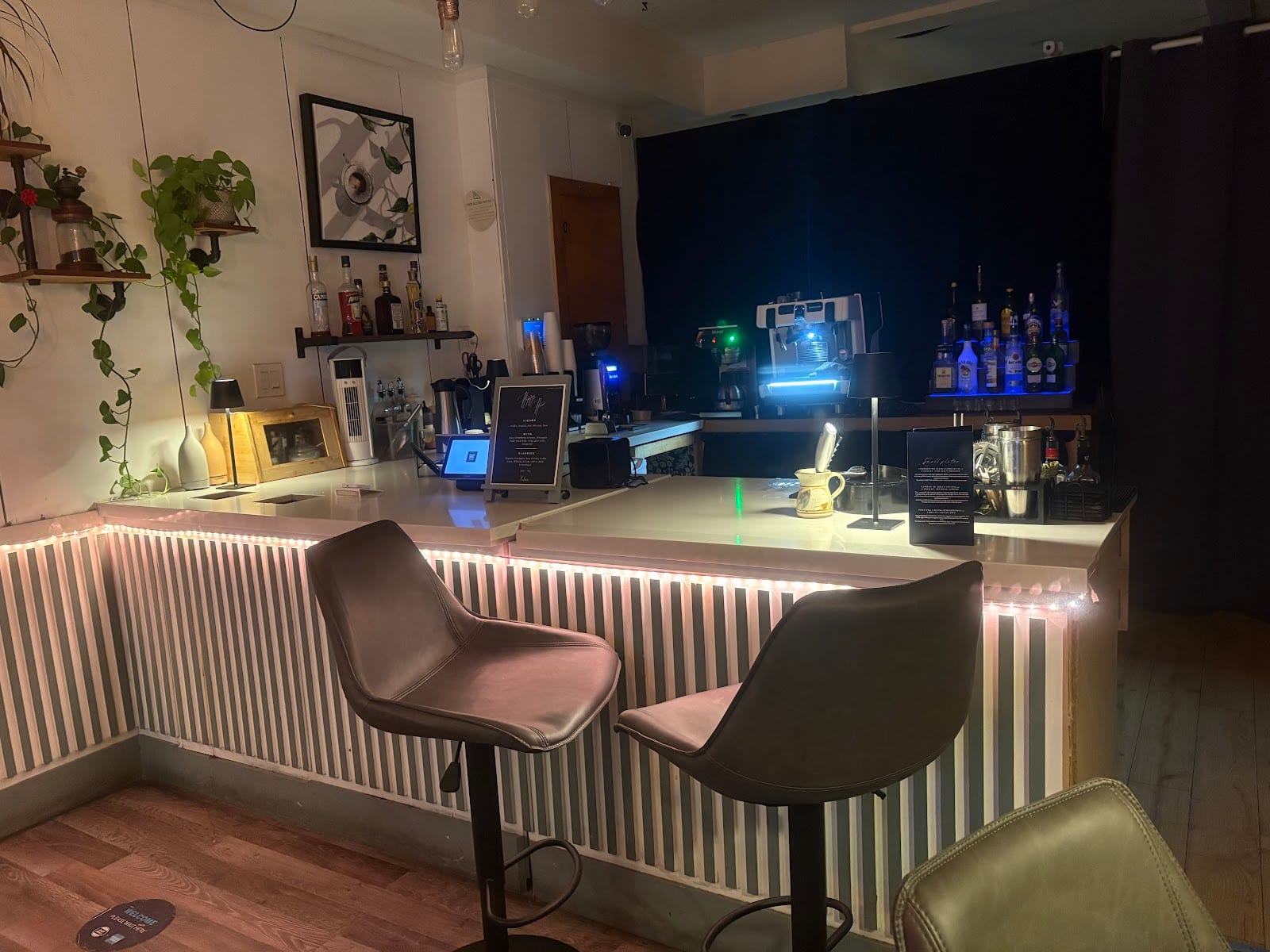 Xelune Cocktail Bar, photo 2