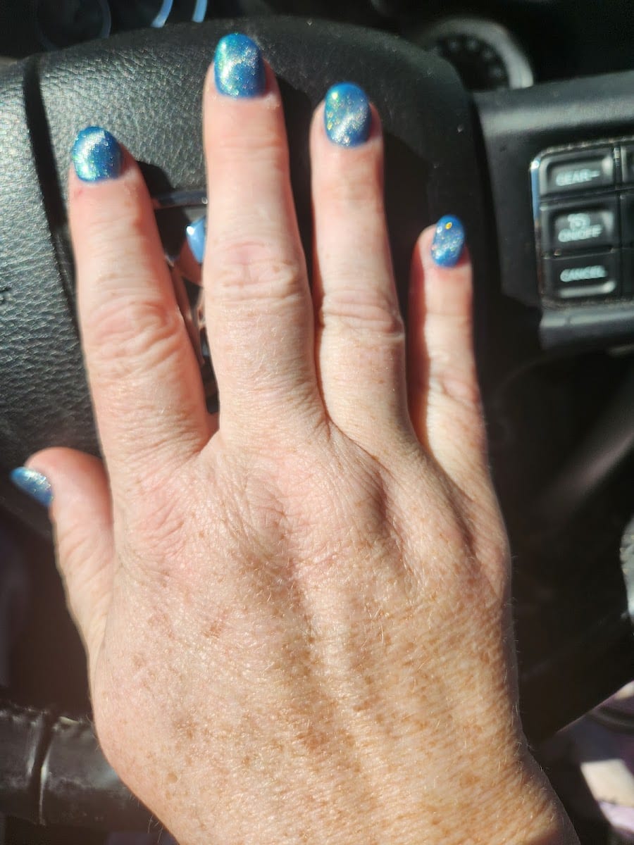 D.T. Nails, photo 2