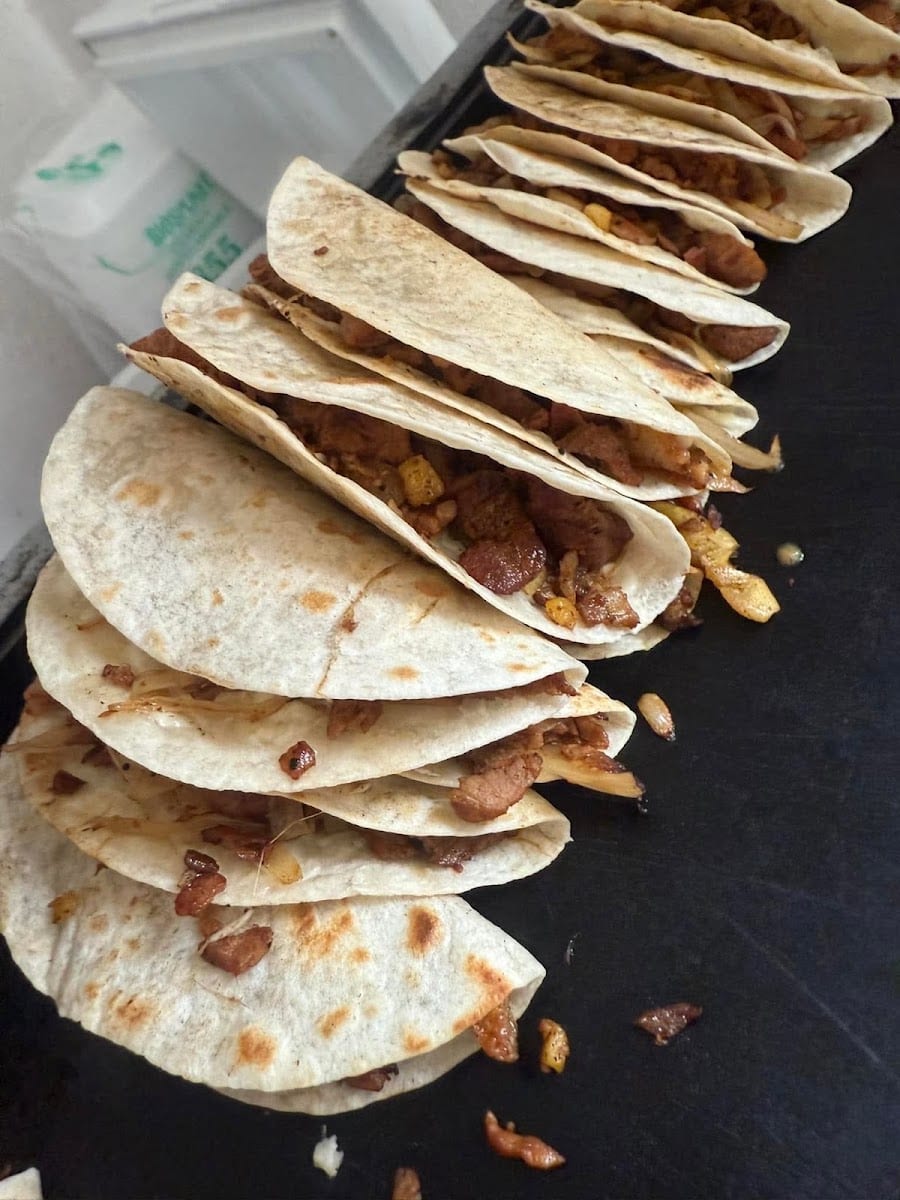 Checo's Taco Shop, photo 2