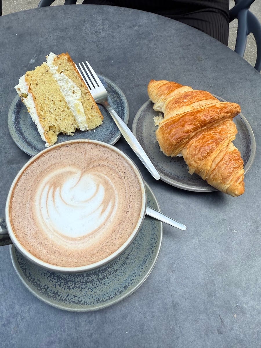 Harris + Hoole