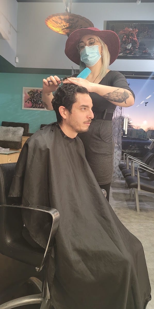 Mauricio Fregoso Salon, photo 2