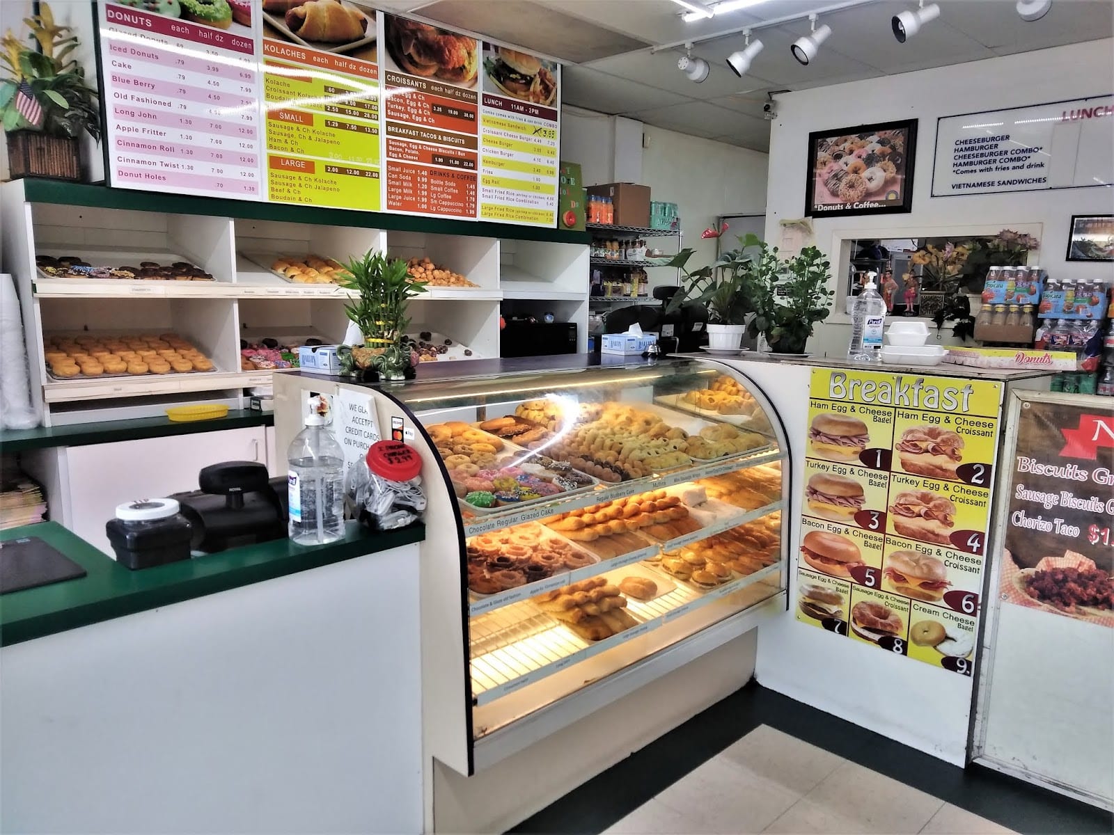 B&B Donuts, photo 2