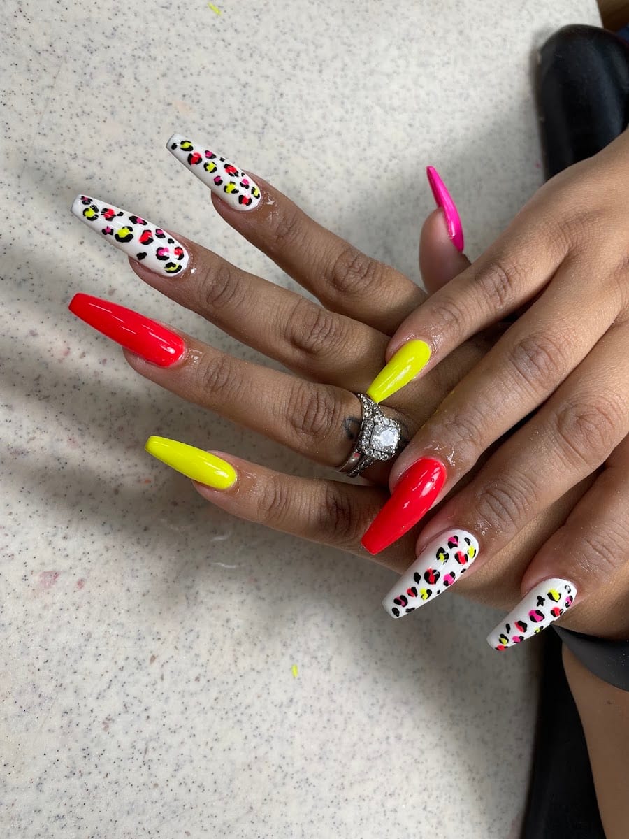 Exclusive Salon INC