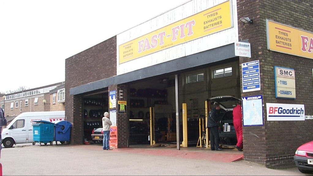 Fast-Fit Tyres & Exhausts, photo 2