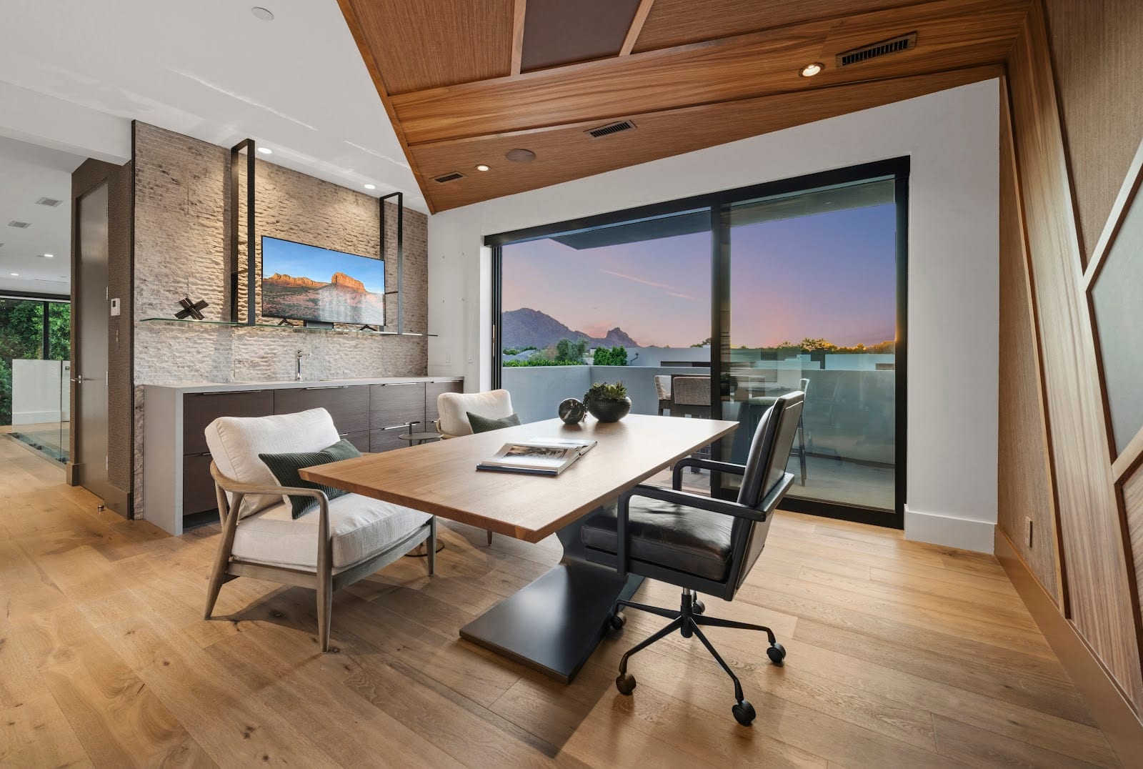 Cindy & Mac McCaleb - Luxury Real Estate Strategists, photo 2