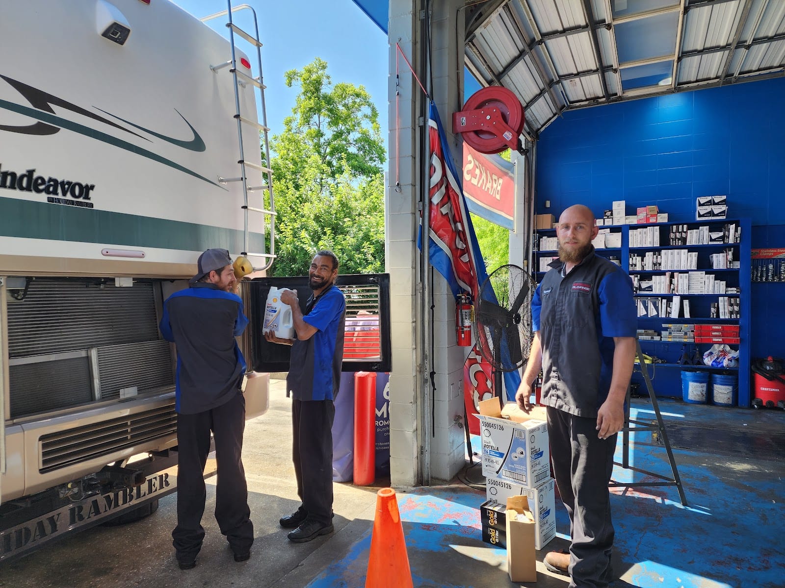 Express Oil Change & Tire Engineers, photo 3